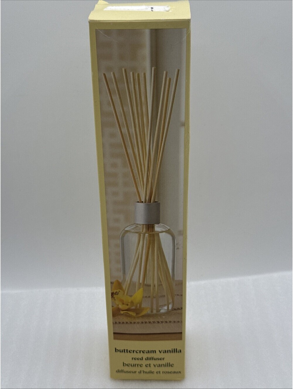 Pier 1 Buttercream Vanilla Cream Reed Diffuser Set 10 Reeds & 8 FlOz Liquid New